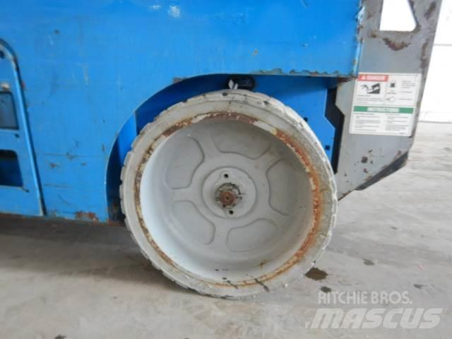 Genie GS2032 Nožnicové zdvíhacie plošiny