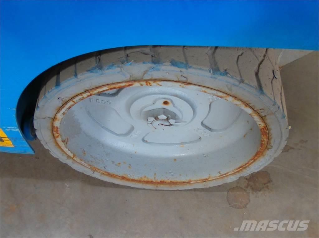 Genie GS2032 Nožnicové zdvíhacie plošiny