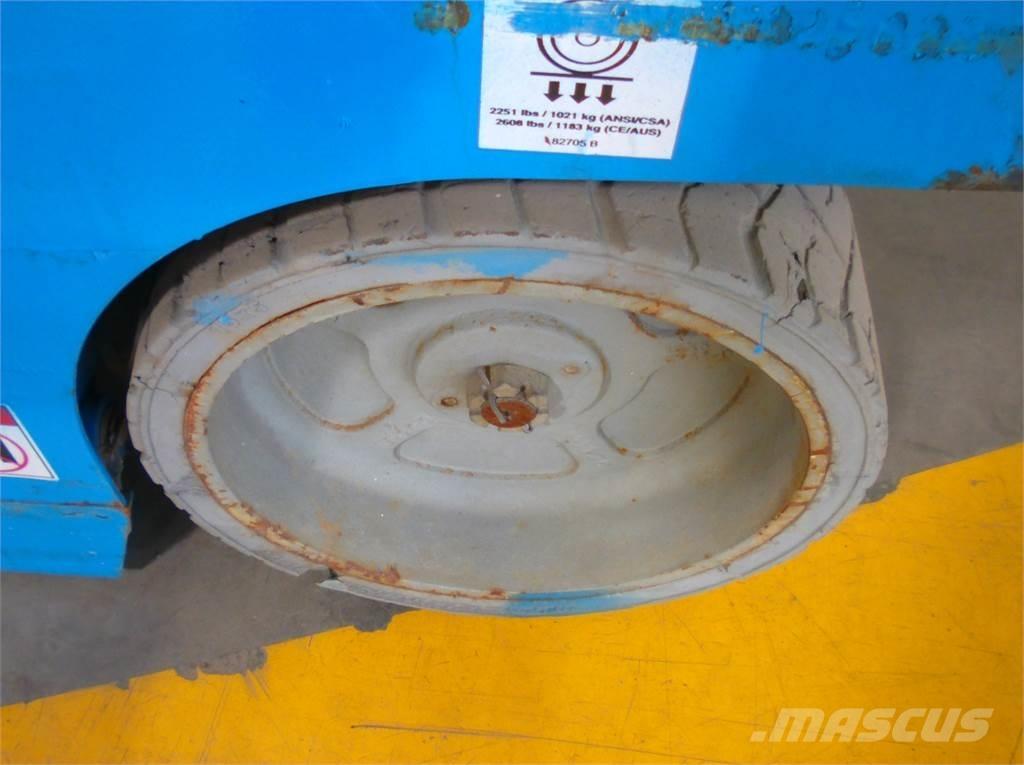 Genie GS3246 Nožnicové zdvíhacie plošiny