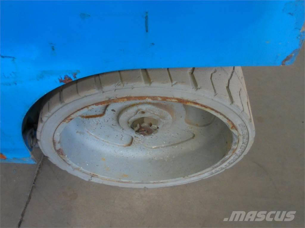 Genie GS3246 Nožnicové zdvíhacie plošiny