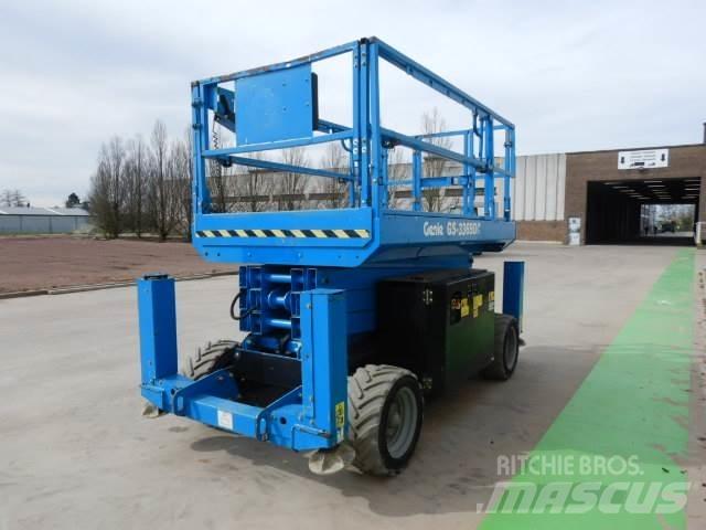 Genie GS3369DC Nožnicové zdvíhacie plošiny