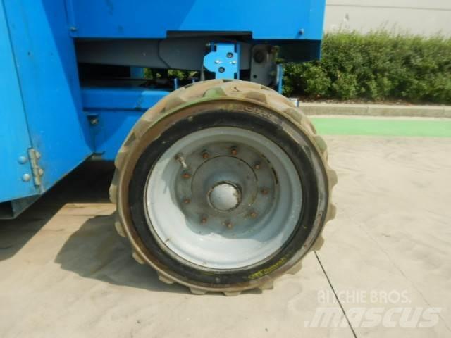 Genie GS3369DC Nožnicové zdvíhacie plošiny