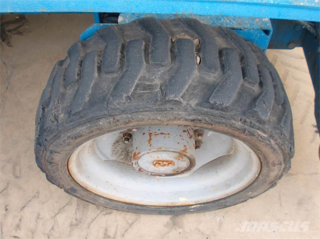 Genie GS4390RT Nožnicové zdvíhacie plošiny