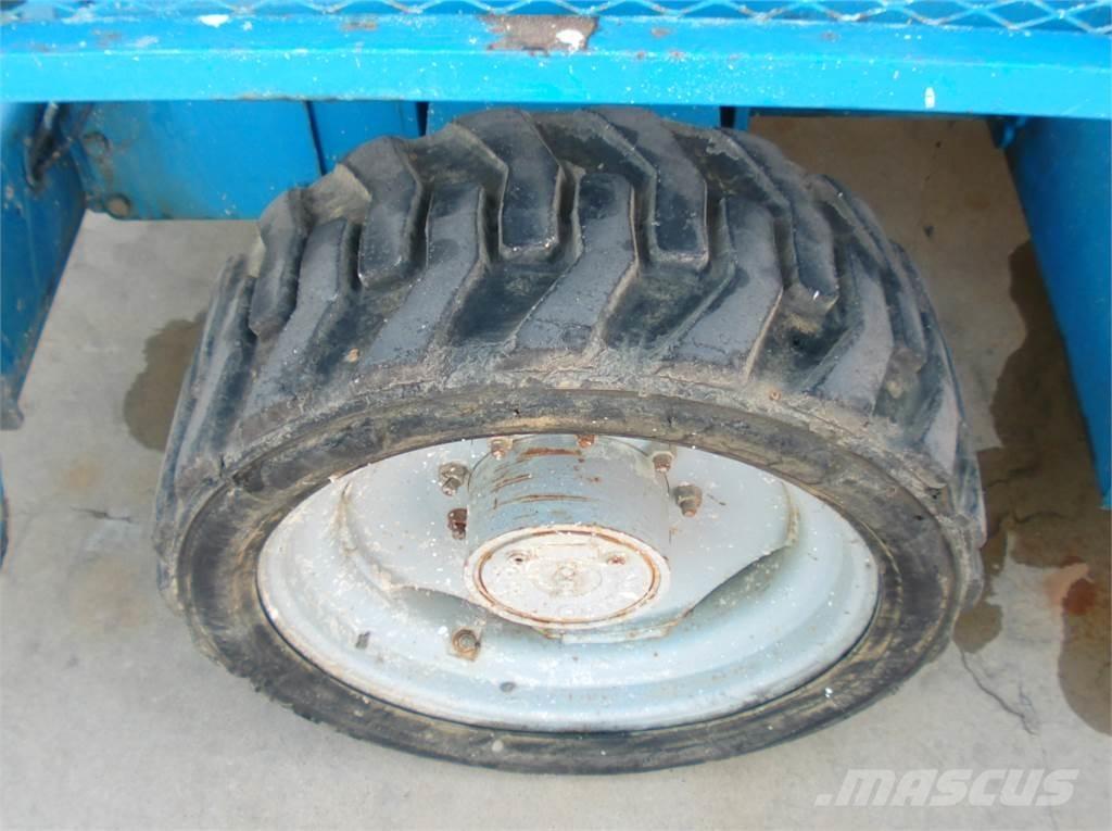 Genie GS4390RT Nožnicové zdvíhacie plošiny