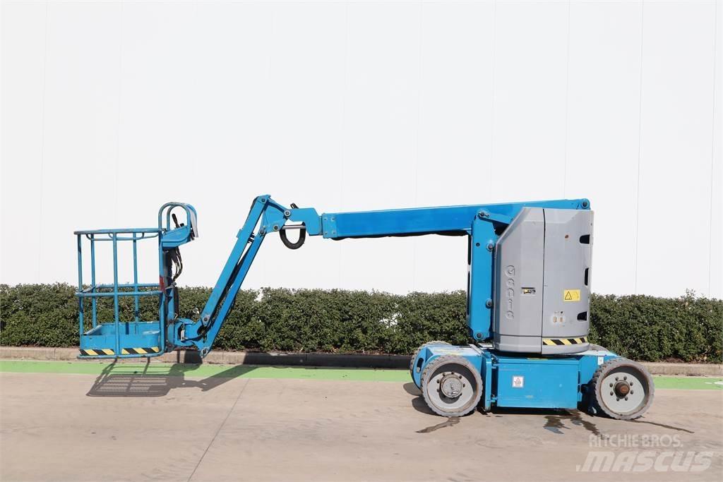 Genie Z30-20N Kĺbové plošiny