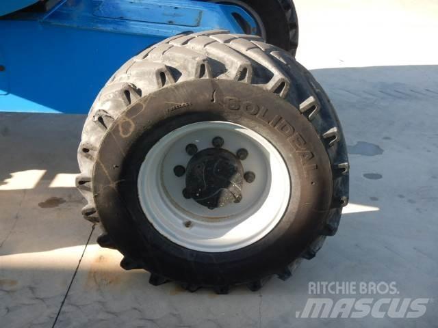 Manitou 200ATJ Kĺbové plošiny