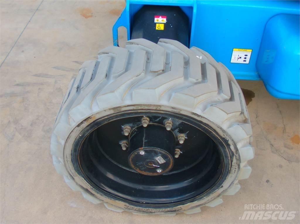 Niftylift HR28 Kĺbové plošiny