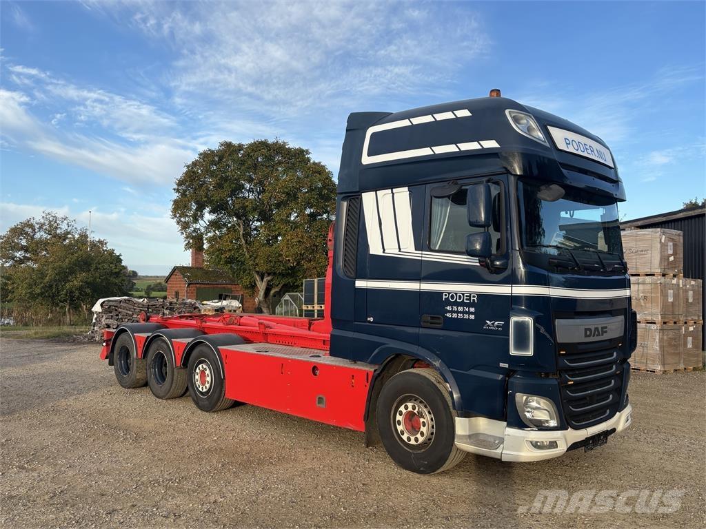 DAF XF 510 FAK 8X2 Hákový nosič kontajnerov