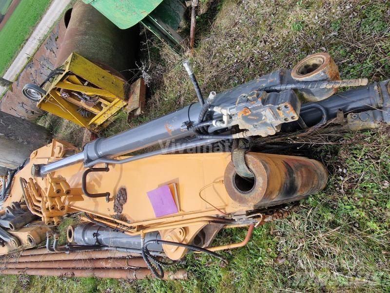 CASE CX245SR Výložníky a lyžice