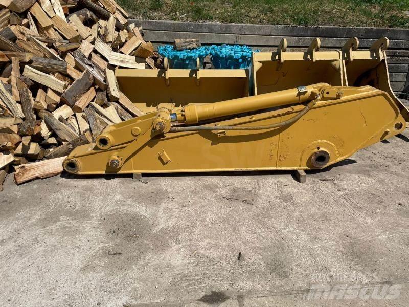 CAT 320 Výložníky a lyžice