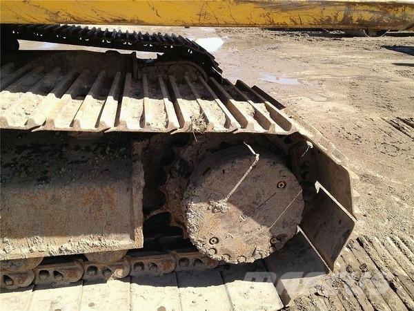 Komatsu PC300 LC-7 Pásové rýpadlá