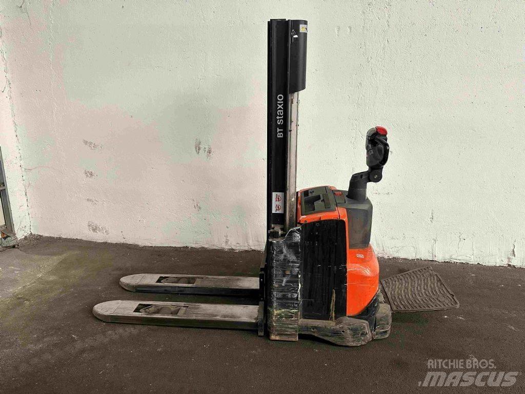BT SWE 100 Ručne vedené vysokozdvižné vozíky
