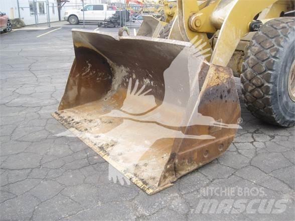 CAT 928H Kolesové nakladače