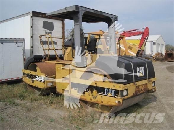 CAT CB-534C Ťahačové valce