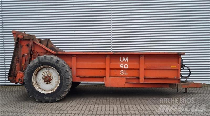  UM 90 SL Rozmetadlá maštaľného hnoja