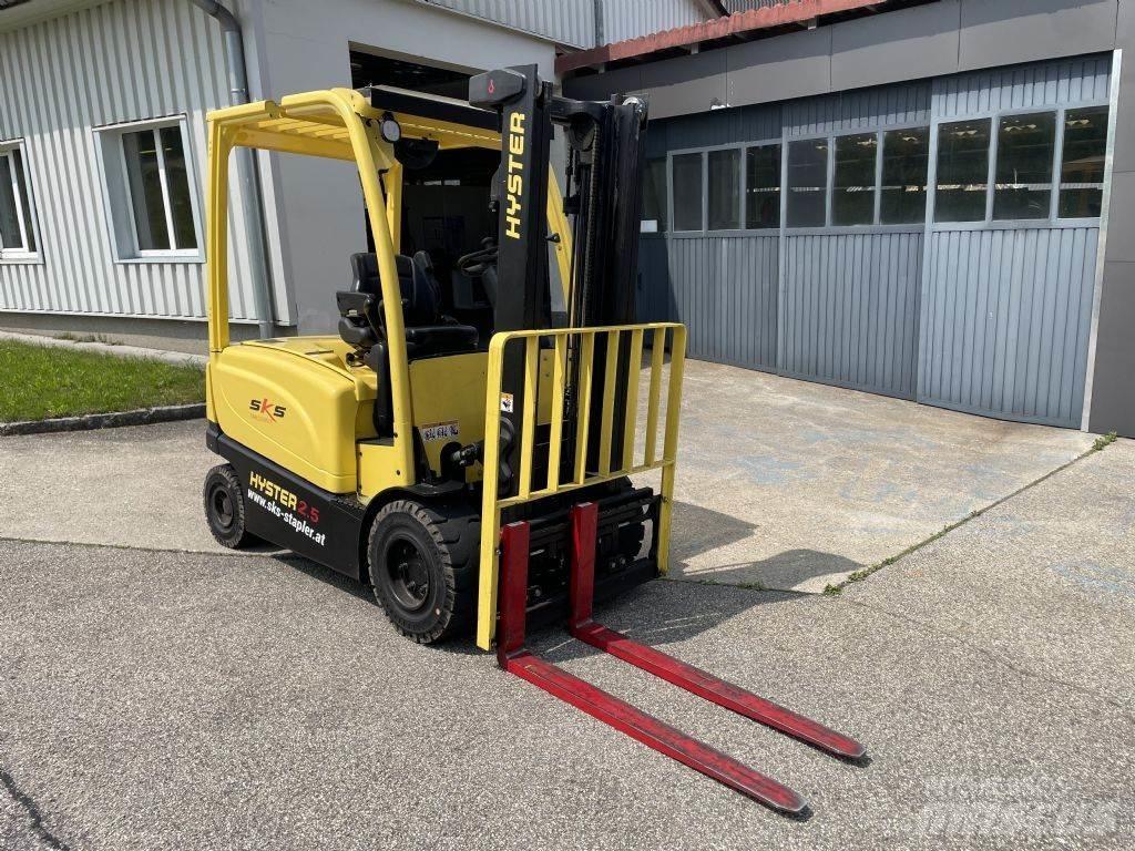 Hyster J2.5XN Akumulátorové vozíky