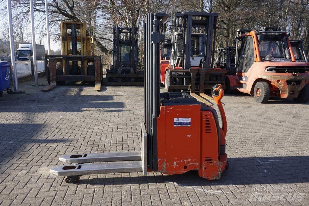 Linde D12 Ručne vedené vysokozdvižné vozíky