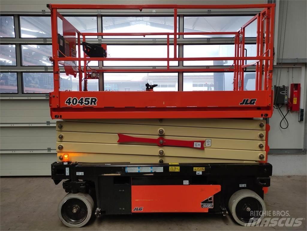 JLG 4045R Nožnicové zdvíhacie plošiny