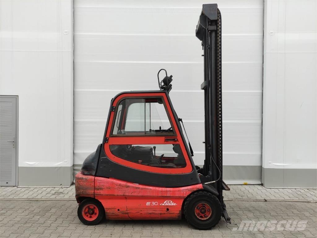 Linde E30-01-336 Akumulátorové vozíky