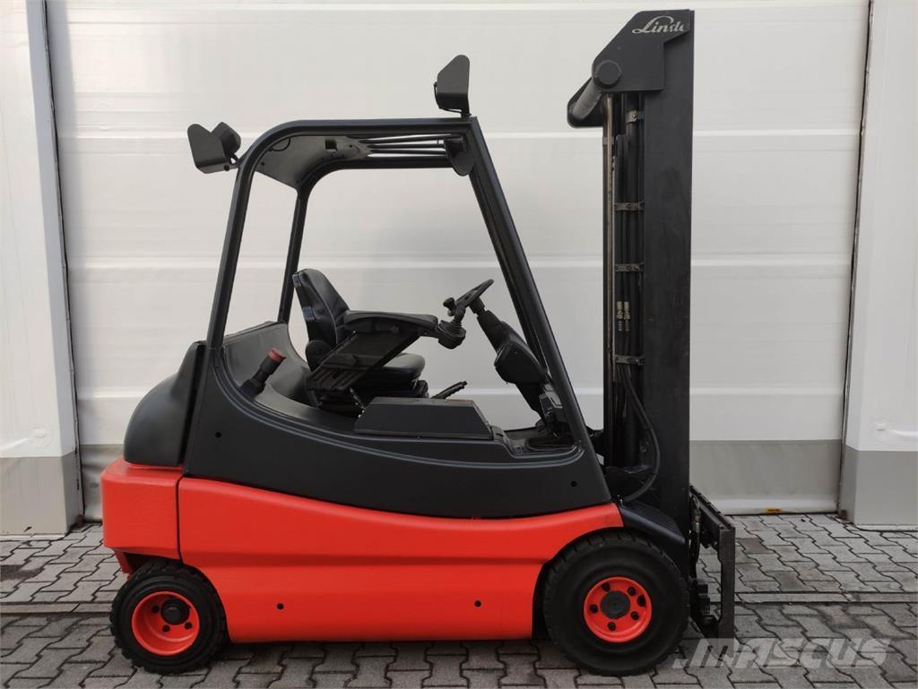 Linde E30-336-03 (LACK NEU) Akumulátorové vozíky