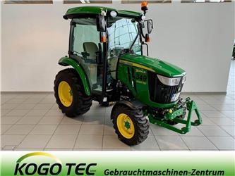 John Deere 3046R