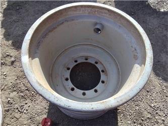 Valmet 890 24x26,5