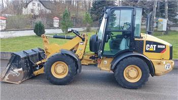 Caterpillar 906M