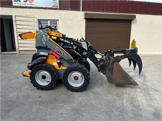 GiANT SK251D