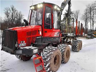 Komatsu 835