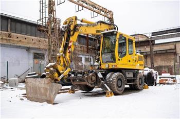 Liebherr A 900 C ZW