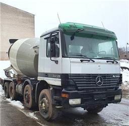 Mercedes-Benz 3235 Actros