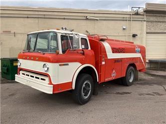 Ford 800