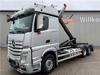 Mercedes-Benz 2548 Actros|HIAB XR 18S61*AHK*Navi*Klima*S-Space