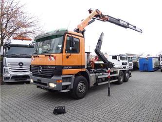 Mercedes-Benz Actros 2535 6X2 Haken mit Kran Palfinger