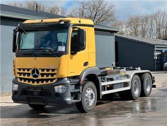 Mercedes-Benz Arocs 2646 mit HYVA 2047-S Abrollkipper *NEU*