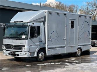 Mercedes-Benz Atego 816 Roloffsen 4 Pferdeaufbau