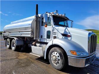 Peterbilt 384