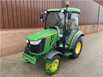 John Deere 3046R