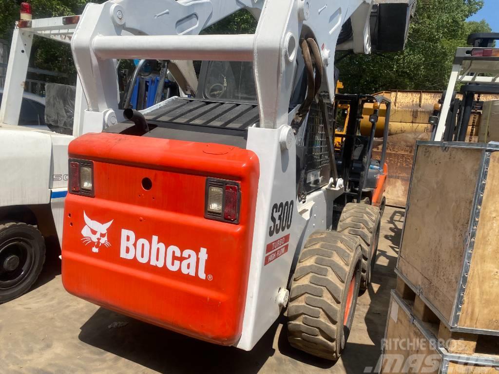 Bobcat S 300 Šmykom riadené nakladače