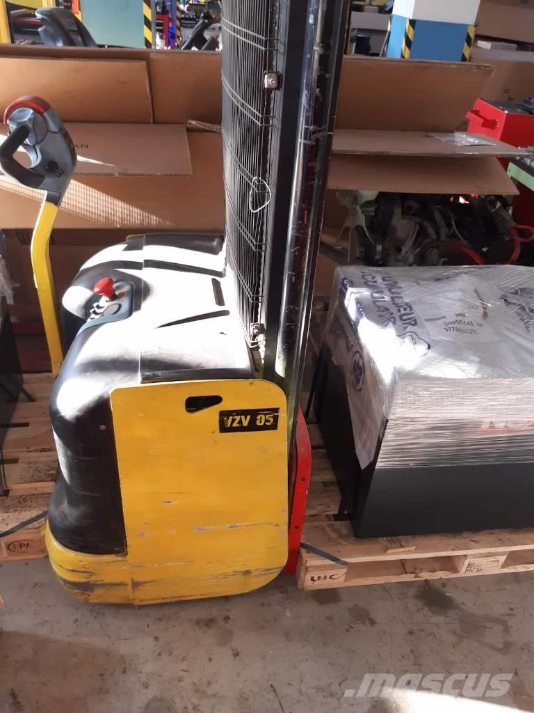 Hyster S 1.2 Ručne vedené vysokozdvižné vozíky