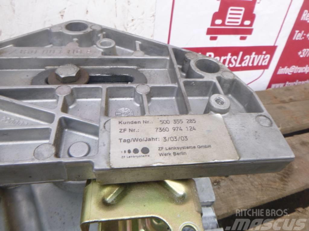 Iveco Stralis steering column bracket 500355285 Cabins and interior