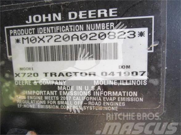 John Deere X720 Samochodné kosačky