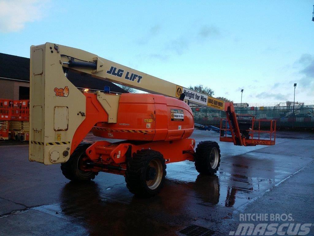 JLG 800AJ Articulated boom lifts