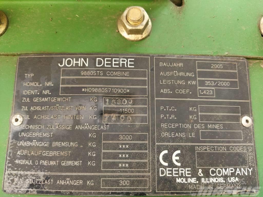 John Deere 9880 i STS Kombinované zberacie stroje