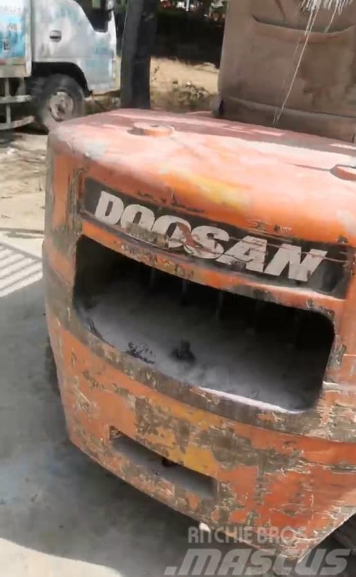 Doosan D30S Dieselové vozíky