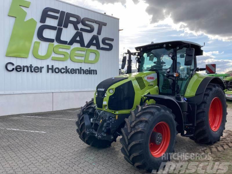 CLAAS AXION 850 Traktory