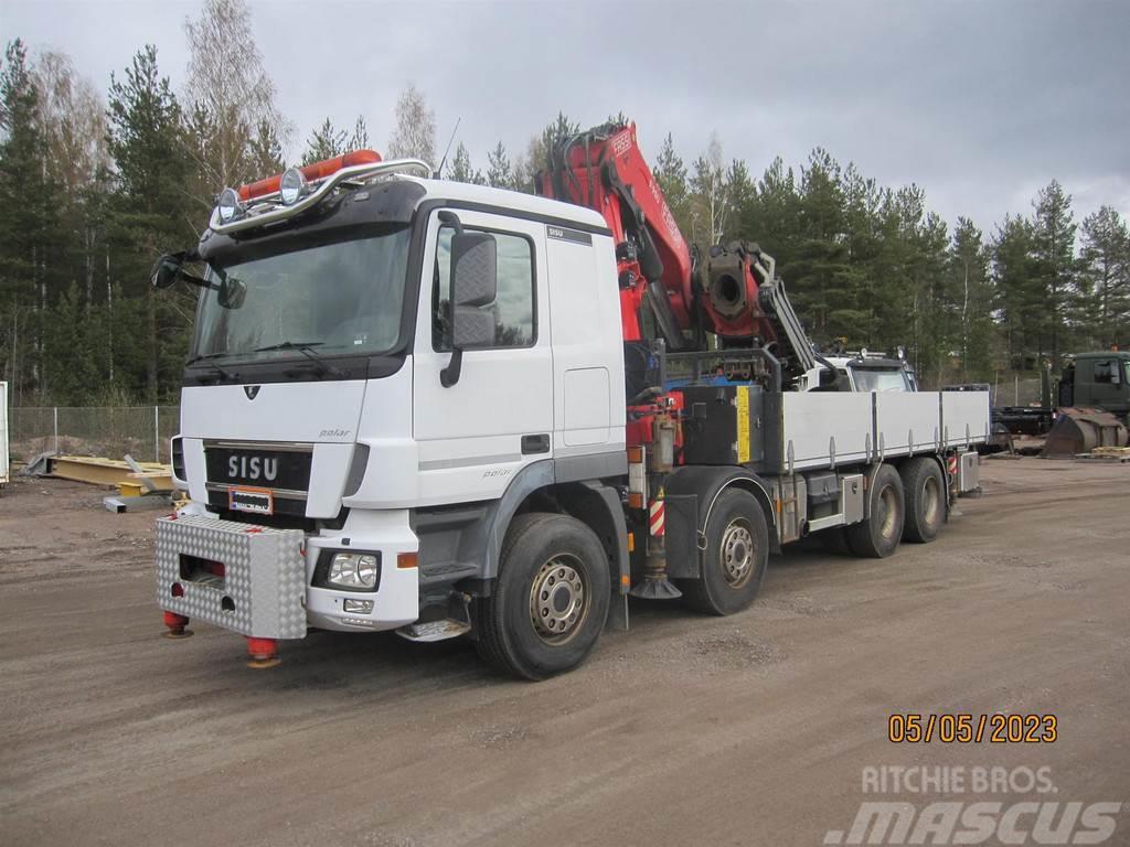 Sisu Polar Plošinové nákladné automobily/nákladné automobily so sklápacími bočnicami
