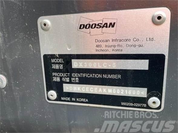 Doosan DX300 LC-5 Pásové rýpadlá