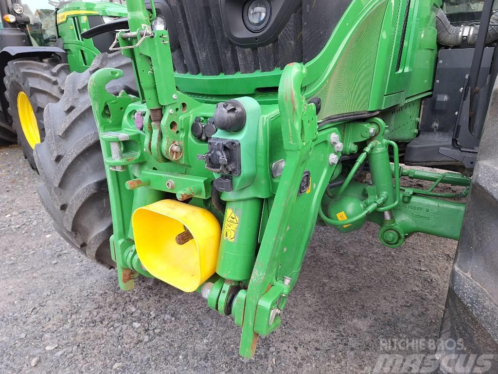 John Deere 6250 R Traktory