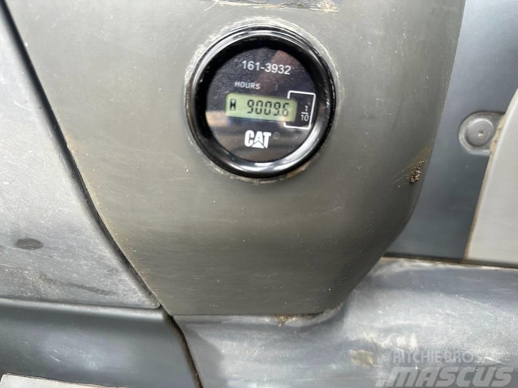 CAT 330DL Pásové rýpadlá